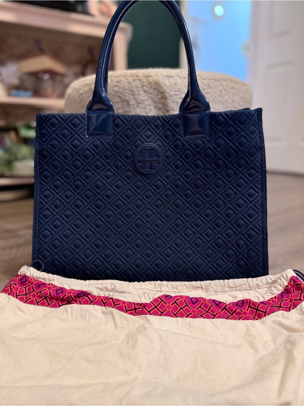 💥 STUNNING EXCELLENT USED CONDITION! Tory Burch Ella Quilted Diamond Tote 💥